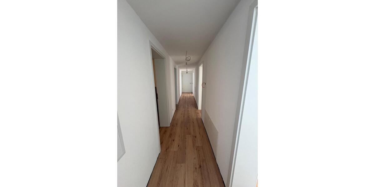 Etagenwohnung Hohenroth - 3 Zimmer, 95 m&sup2;, 1.050&euro; | Angebot:26525657