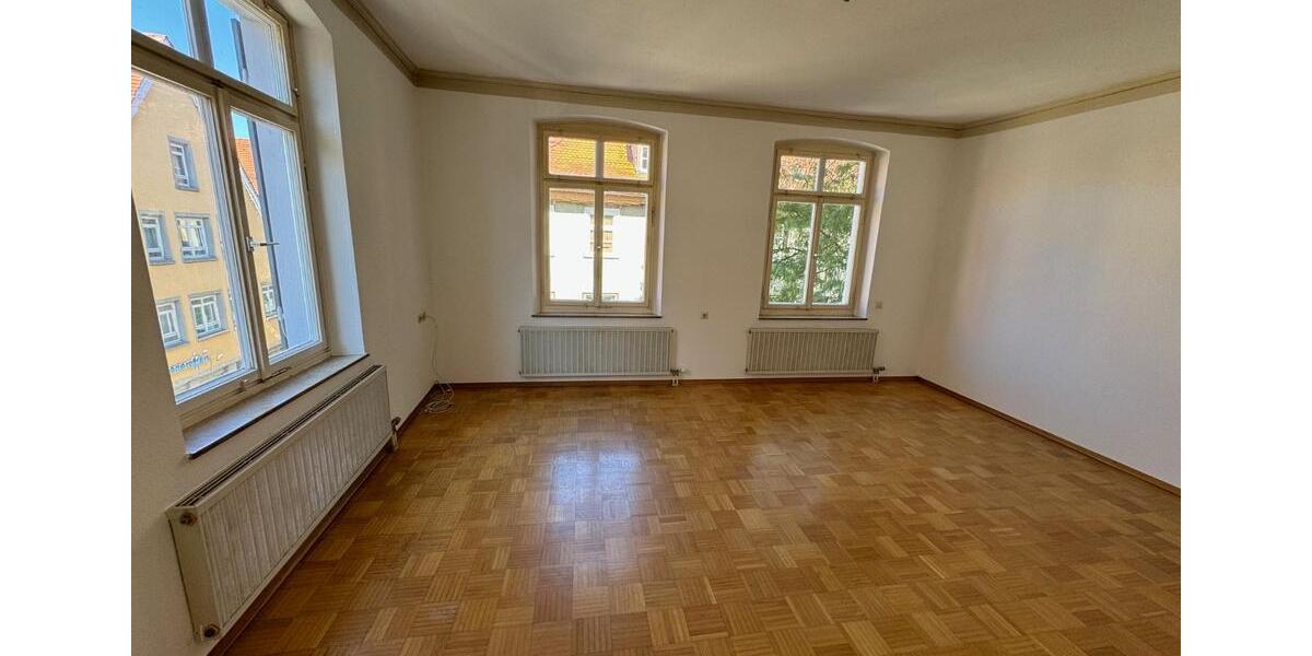 Etagenwohnung Biberach an der Riß - 6 Zimmer, 192 m&sup2;, 450&euro; | Angebot:25219333