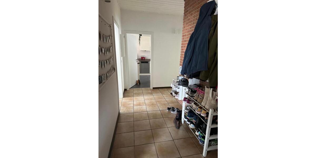 Erdgeschoßwohnung Weyhausen - 4 Zimmer, 126 m&sup2;, 1.000&euro; | Angebot:26020752